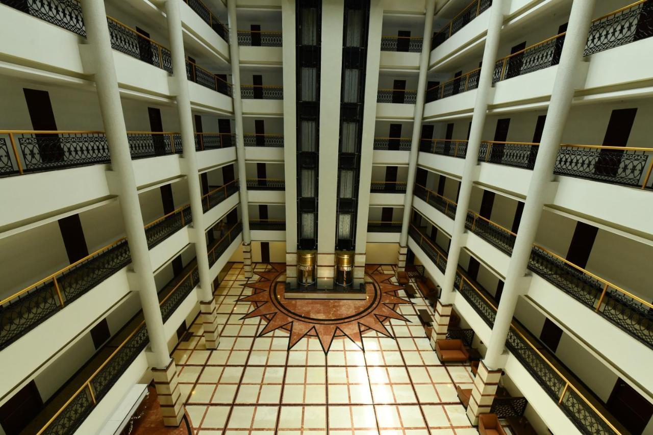 Rns One Hotell Subrahmanya Exteriör bild
