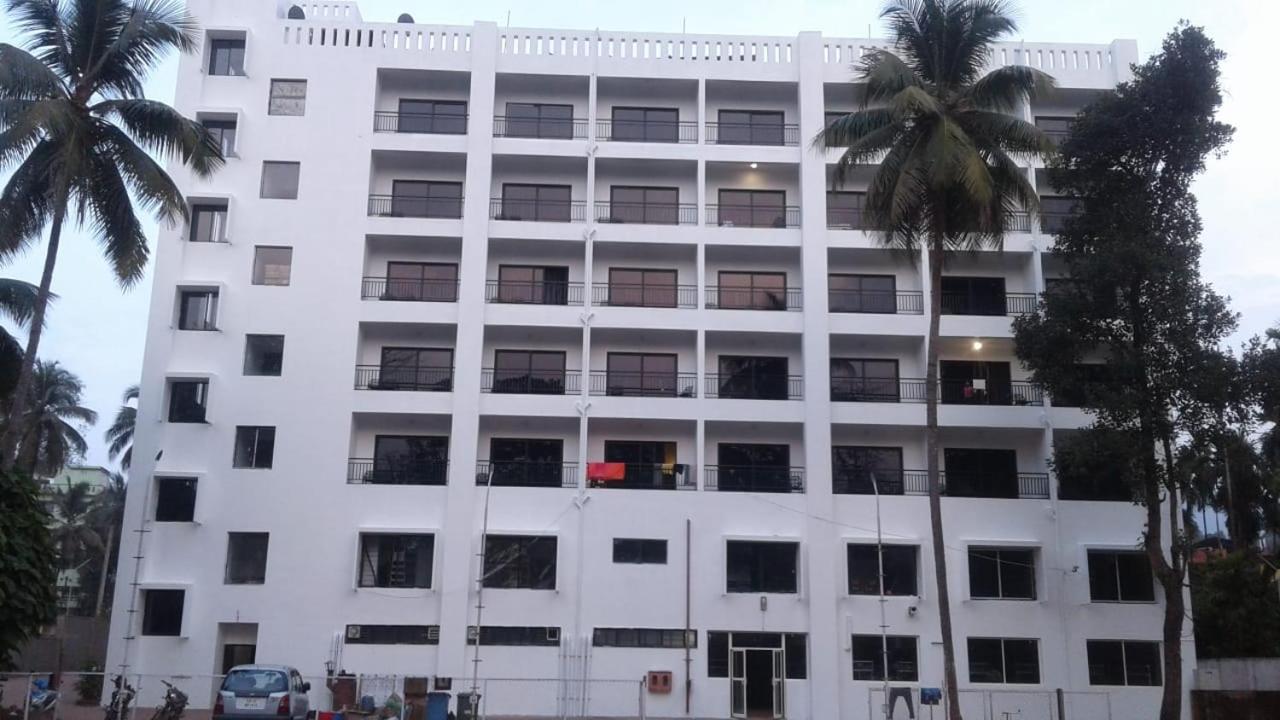 Rns One Hotell Subrahmanya Exteriör bild